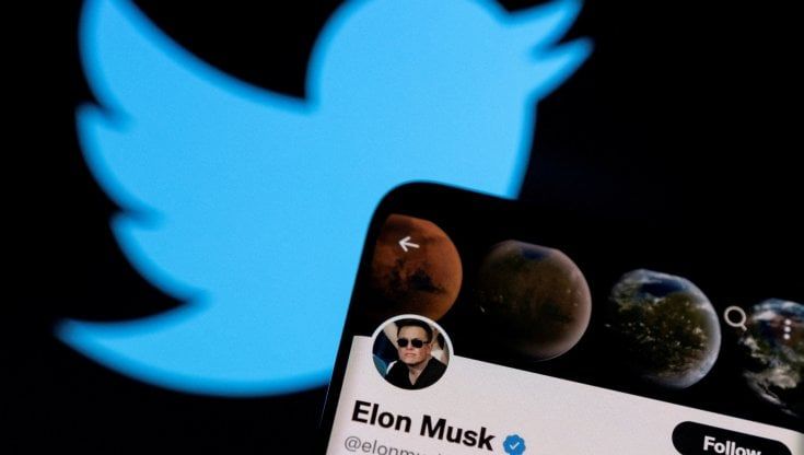 Twitter, abbonamento di otto dollari per certificare gli account