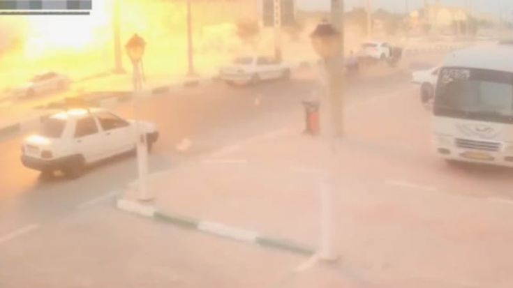 La strage segreta degli Usa in Iran: “Un nuovo tipo di missile sulle pallavoliste a scuola”