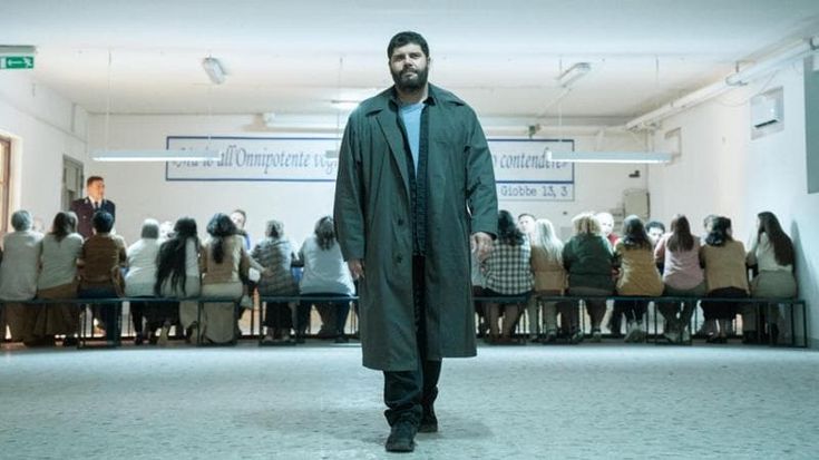 Salvatore Esposito: “La mia scuola? Otto anni di Gomorra. Il cinema è un’industria da proteggere”
