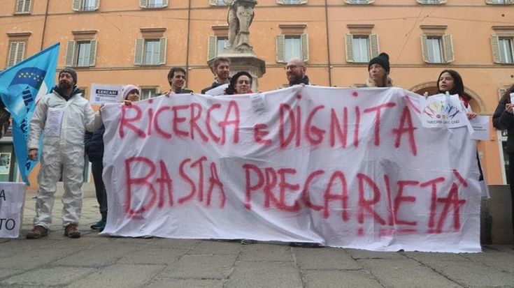 Scienziati in piazza contro il precariato. La protesta dei fisici: “Oltre 800 senza certezze”