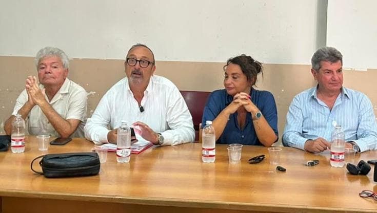 Castellammare, l'ex presidente del consiglio comunale Elefante: "Non favorisco clan, vittima del Pd"