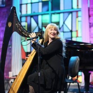 Arena impraticabile per il maltempo, salta il concerto di Loreena McKennitt