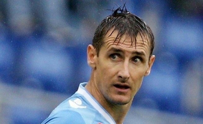 Petkovic si affida a Klose<br />Varsavia, 12 condannati