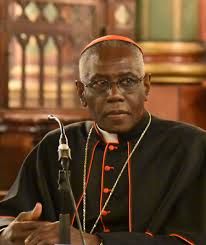 Il cardinale Sarah "Malgrado i rischi il Papa è venuto a salvare l'Africa"
