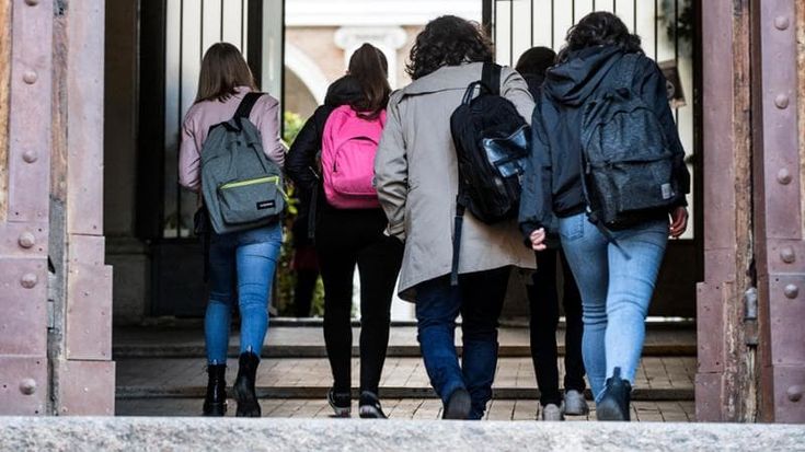 Sessismo a scuola, il liceo Visconti e il precedente della "lista delle conquiste” dei maturandi