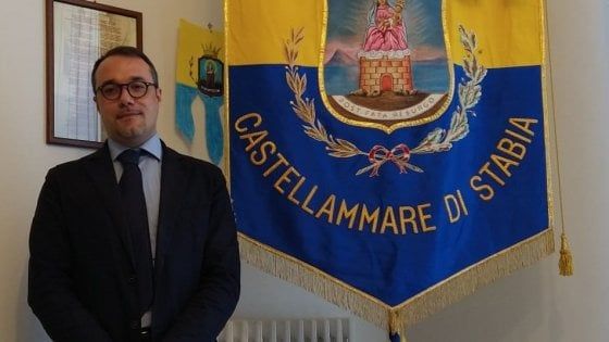 Castellammare, ritrovata la stele rubata dal monumento alla Resistenza