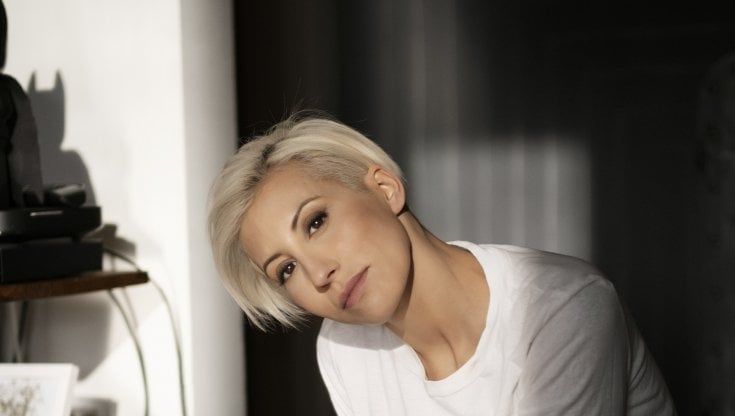 Malika Ayane all'esordio da scrittrice: "Racconto la felicità che ora riconosco: a scegliere non si perde mai"
