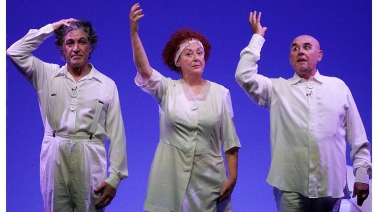 Queneau e gli esercizi di stile in scena al Menotti tra circo e varietà