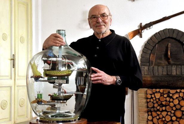 Navi in bottiglia, l'hobbista da record: "La mia collezione per Parma" - Foto 