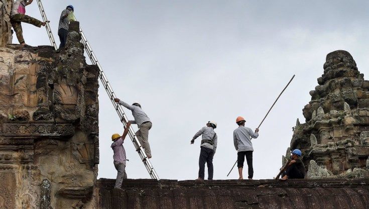 Angkor Wat, quei giardinieri-acrobati che la salvano dalla riconquista della giungla