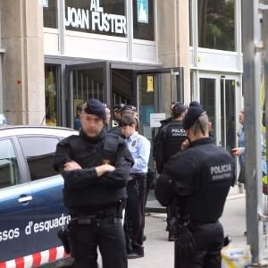 Spagna, giovane armato di balestra fa irruzione a scuola: morto un professore, quattro feriti