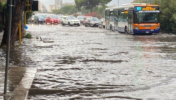 Maltempo: temporali nel Palermitano, intervengono i pompieri. Disagi anche in città