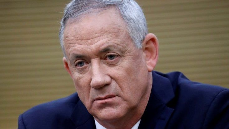 Pegasus, il ministro della Difesa israeliano a Parigi: "Stiamo verificando con la massima serietà"