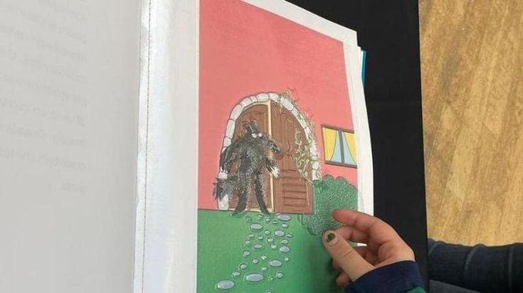 Fiabe tattili per bambini non vedenti: all'opera gli studenti del liceo Artistico di Porta Romana