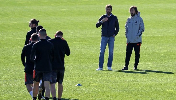 Pirlo in difficoltà, i social non perdonano: "Alla Juve serve esperienza, ma in panchina"