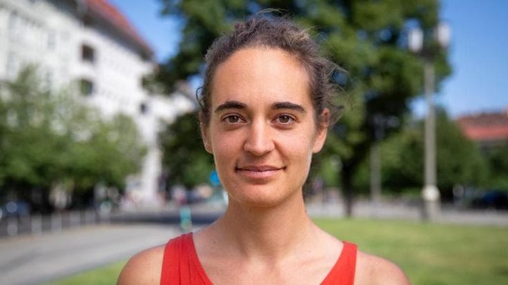 Carola Rackete, da Lampedusa a Strasburgo: “Mi candido per la giustizia climatica, contro i negazionisti e la deriva fascista in Europa”