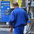 Caro carburanti, il governo chiude a nuovi aiuti. Meloni spinge per il sì di Q8