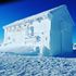 Sul Gran Sasso lo spettacolo dell'inverno: il rifugio è una casa di ghiaccio