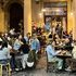Nel bar gestito da persone sorde dove il Negroni o lo Spritz si ordinano con la lingua dei segni