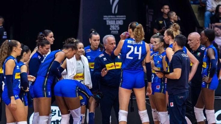 I time out decisivi di Velasco: “Non facciamo tanti pallonetti, dobbiamo menare”