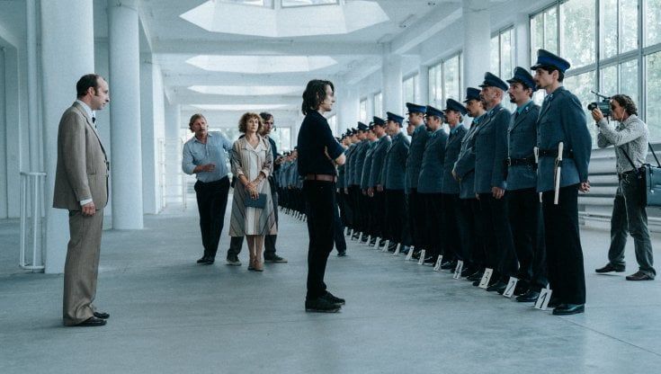 Venezia 78, la recensione di 'Leave no traces': indagine su una morte sospetta in Polonia