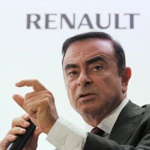 Renault, Ghosn si è dimesso 