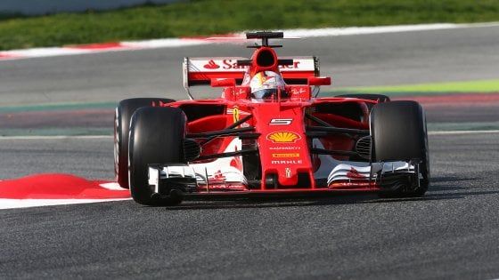 F1, scatta la caccia alla Mercedes: Ferrari in rimonta, ci credono anche i bookmakers