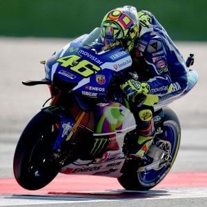 MotoGp, Rossi e la gomma giusta. Iannone stringe i denti