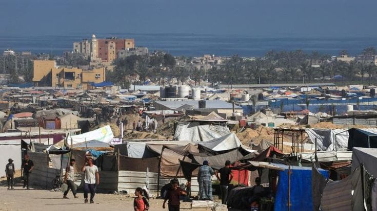 Caldo estremo a Gaza, l'incubo della vita nelle tende senz'acqua: "Il mondo si è dimenticato di noi"