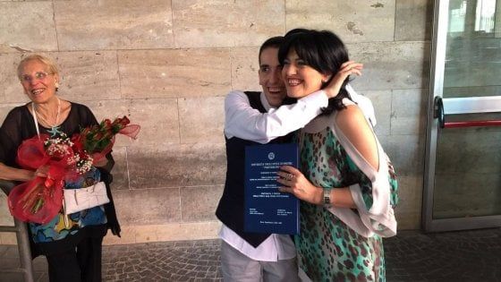 Malato di encefalopatia, si laurea con 110 e lode 