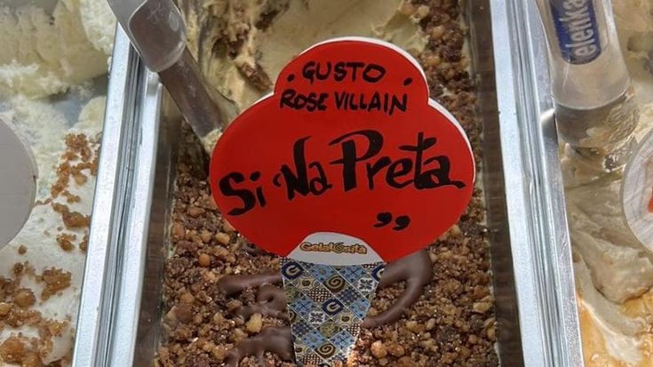 A Napoli è nato il gelato al gusto "Si 'na preta" dedicato a Rose Villain