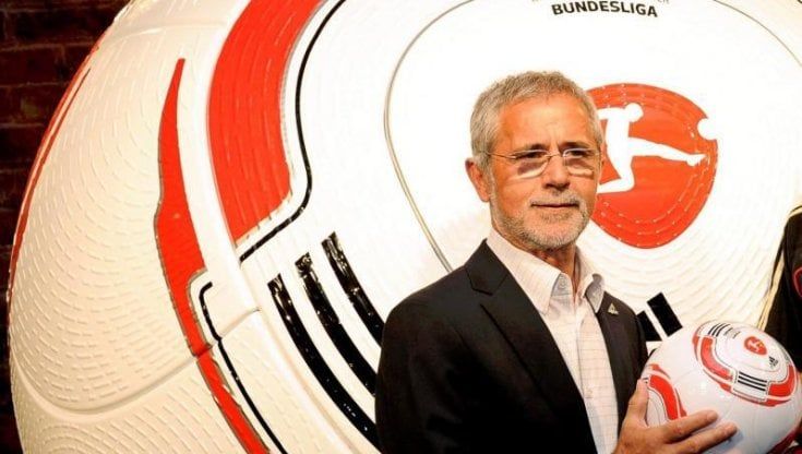 Gerd Muller compie 75 anni. La moglie: "Dorme in attesa di spegnersi"