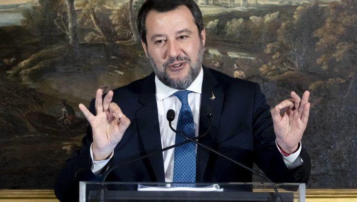 Cartelle cancellate sotto i mille euro, scontate fino a tremila. Ma sulla pace fiscale Salvini vuole di più 
