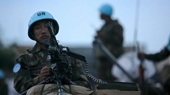 Congo, attacco ai caschi blu dell'Onu: 14 morti e 40 feriti. Guterres: "È il peggiore della storia recente"
