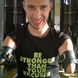 Il campione del mondo senza mani e senza braccia