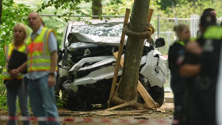 Attentato al pride di Berlino, ucciso il killer 21enne in fuga: “Ispirato dallo Stato Islamico”