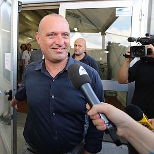 Emilia, Renzi ai giudici: "I candidati Pd li scelgono i cittadini"