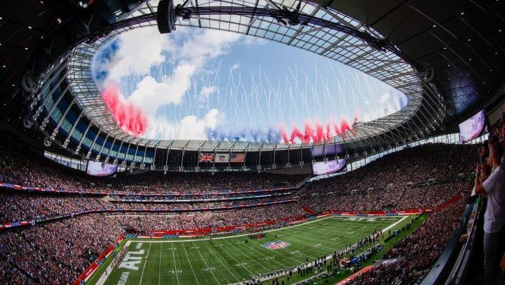 Nfl, la magia del Tottenham Stadium, dal calcio al football americano in 25 minuti