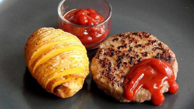Strano è bello: ecco gli hamburger più originali, da quello di lusso a quello romantico