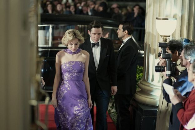 'The Crown' ecco la principessa Diana, le prime immagini della serie in arrivo a novembre