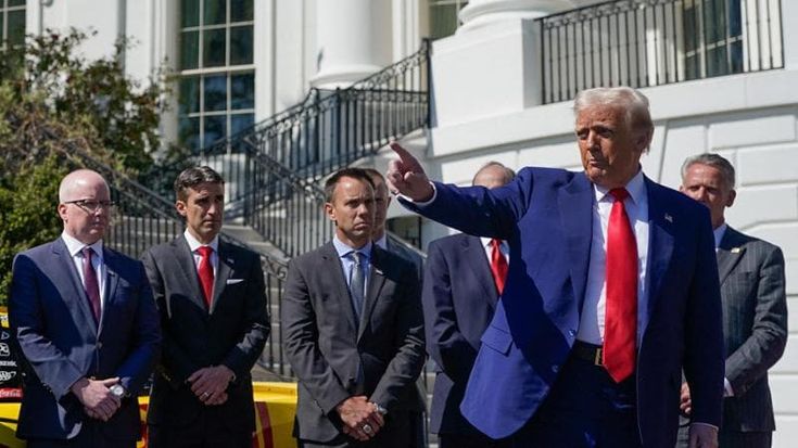 Sull’ottovolante di Donald Trump, dagli insulti al dietrofront