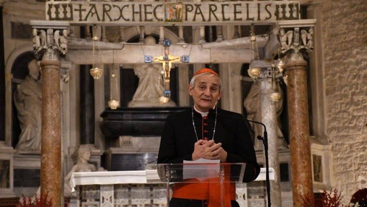 Veglia della Cei per l'Ucraina, il cardinale Zuppi a Bari invoca la pace: "È un affare che riguarda tutti. Qesta città ponte di dialogo"