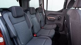 FOTO - Peugeot Rifter, gli interni