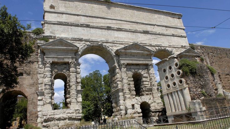 Roma, politica e sentimento