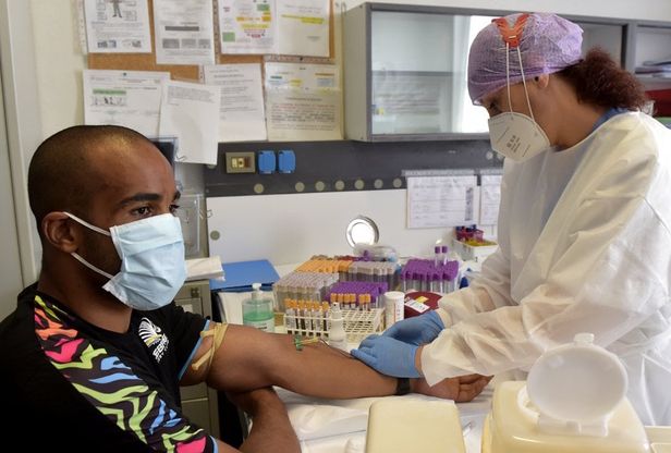 Parma, Maxime Mbandà donatore di sangue - Foto 