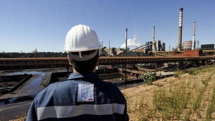 "Gli operai illusi da tutti ora provano Meloni". Così la destra ha strappato Taranto al Movimento 
