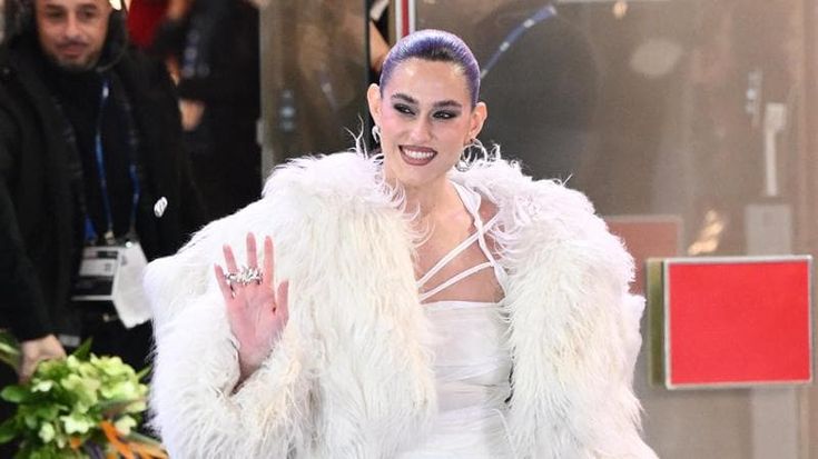 Scaletta prima serata Sanremo 2025: cantanti e ospiti di stasera in ordine d’uscita