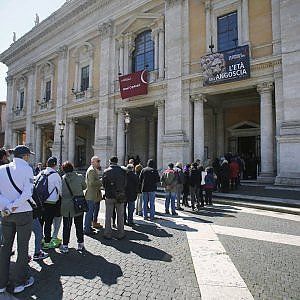 Turisti aumentano, ma restano meno: in 15 anni persi 38 miliardi