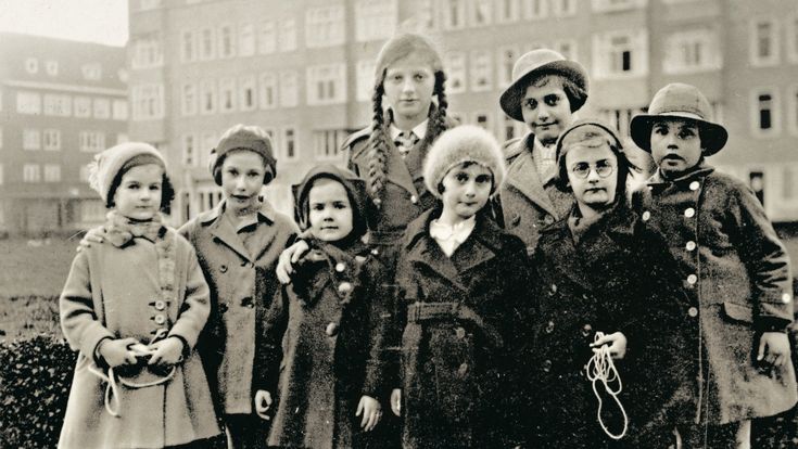 È questo il mondo che sognavi, Anna Frank?