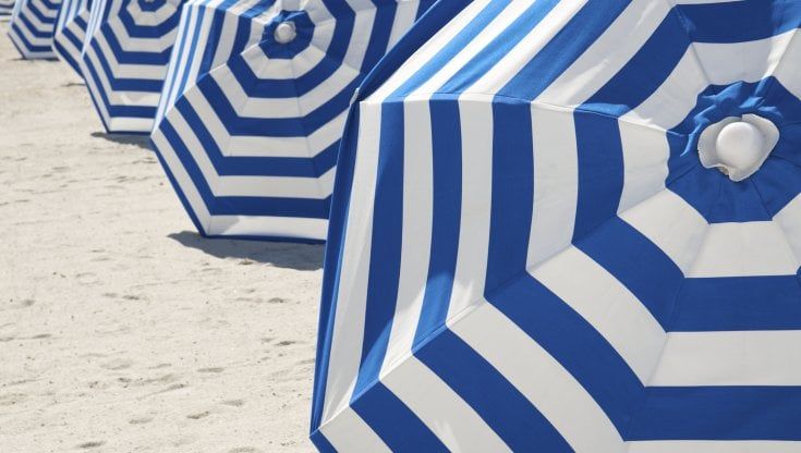 Come piace il mare di città: prenotazioni record per gli stabilimenti di Livorno